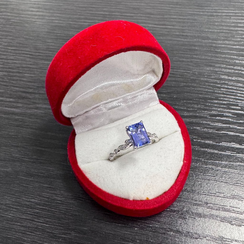 Blue Tanzanite Emerald Cut 1 Carat 14k White Gold Ring Size 6 12 250$